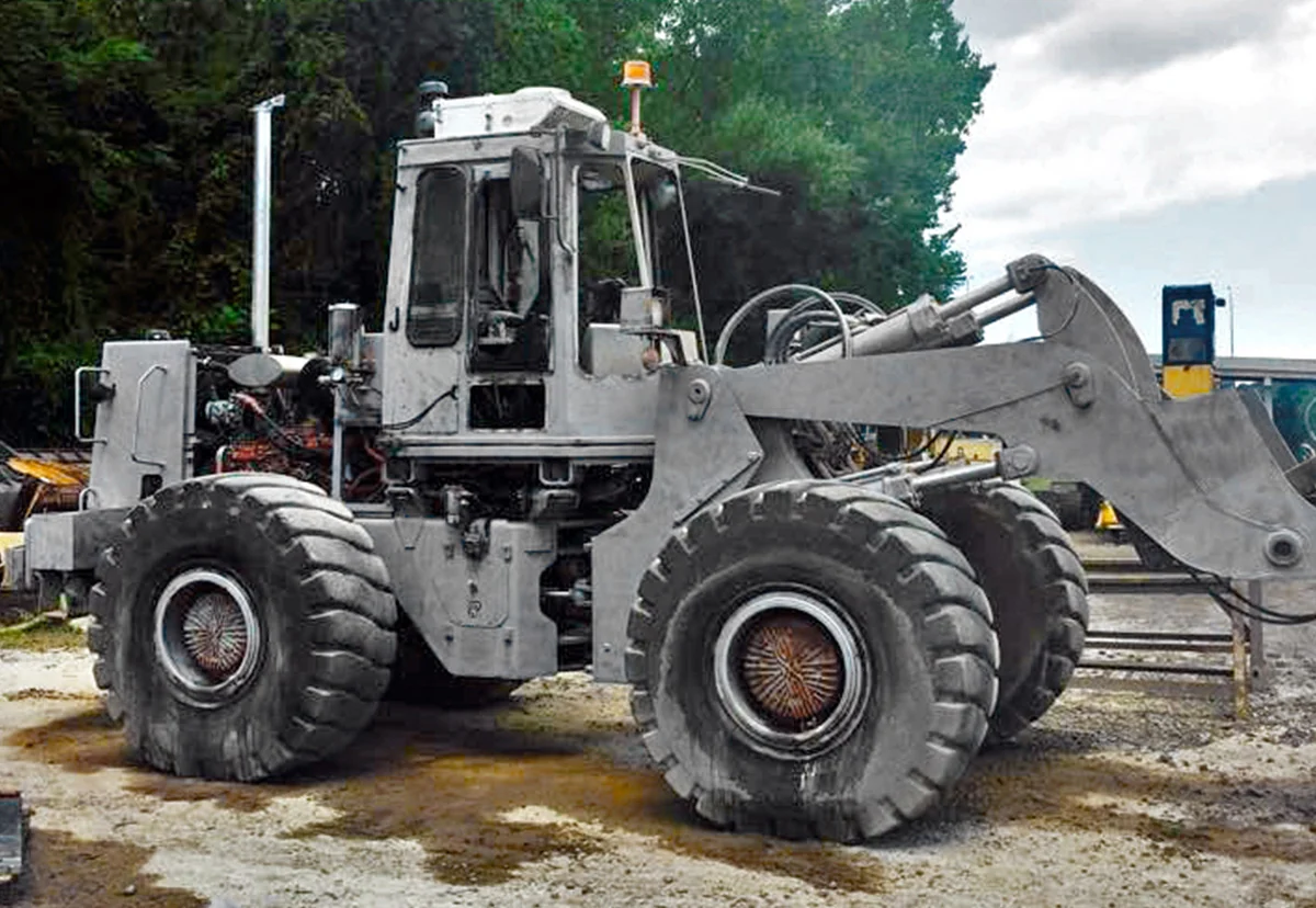 Prepared wheel loader, an industrial surface restoration example